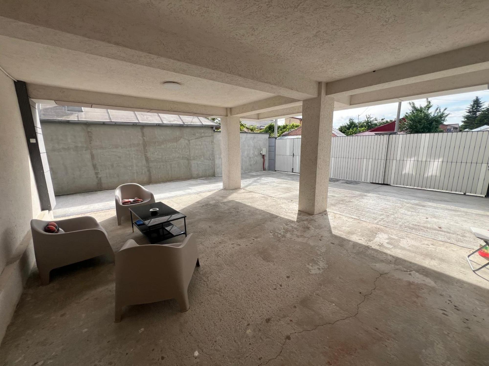 Everest 33 Ap 2 Apartament Bucureşti